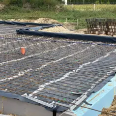 Przekrój Płyty Fundamentowej | Jak Prawidłowo Wykonać W Żwirowcu, Pod Rurami Wodnymi lub Na Podłożu Słabym Niespoistym
