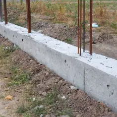 Ogrodzenie Podmurówka Pod Plot Betonowa Przy Ogrodzeniu - Jak Wykonać I Zainstalować Krok Po Kroku